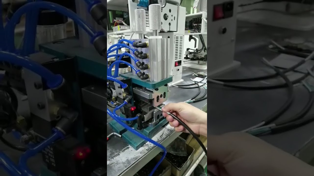 Fantastisk avisolerings- och tvinnmaskin – Ett klick löser komplexa kablar #fabrik #maskin #verktyg