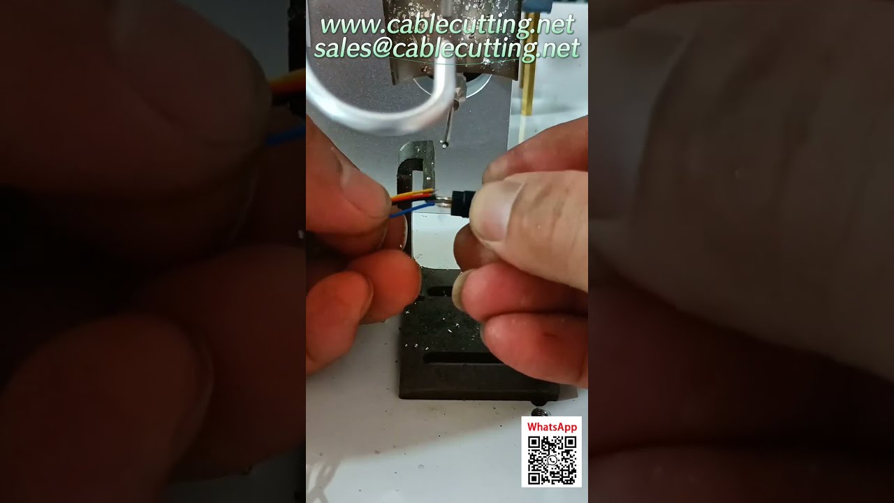 ماكينة لحام نصف آلية للموصلات الصغيرة جدًا