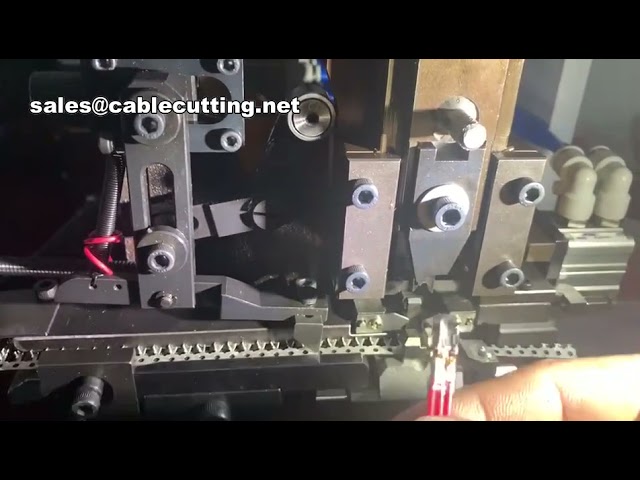 Automatisk kabelavskalning och terminalpressmaskin – Hög precision och snabb produktion